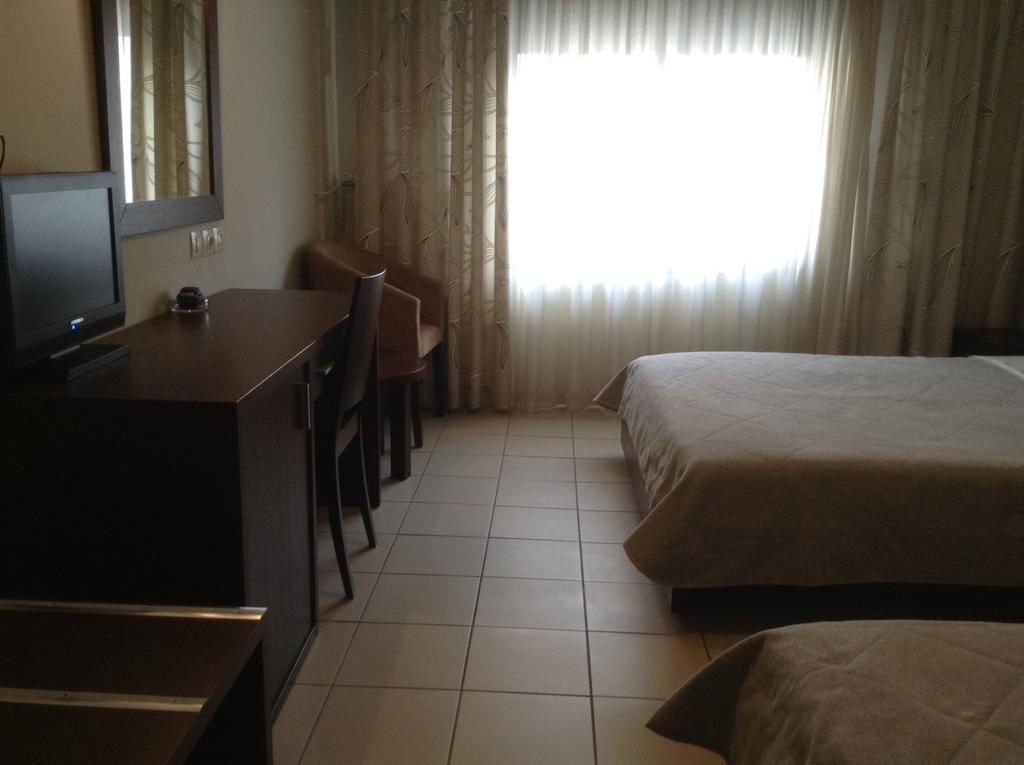 Hotel Electra Volos Bagian luar foto